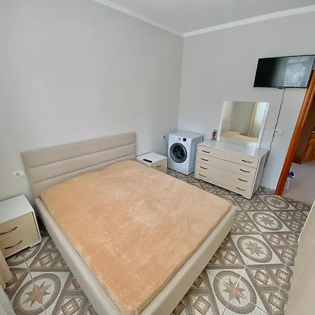 Floor 1 Апартаменты *