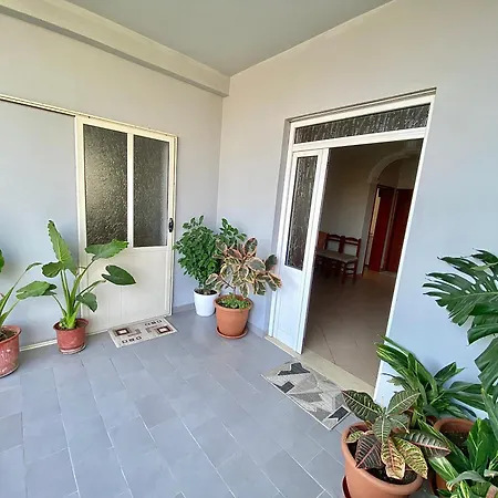 Floor 1 Apartament Wlora